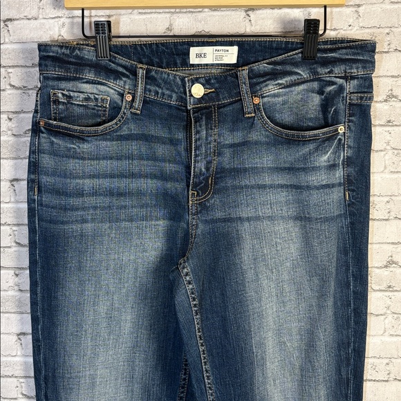 BKE Payton Universal Fit Mid-Rise-Straight Cuffed Jeans size 29x31.5 - Picture 4 of 8